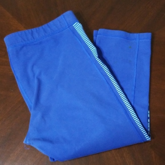 Shorts - Picture 3 of 5